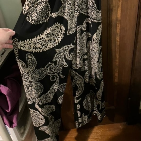 Black and Tan Paisley elastic waisted flouncy lightweight polyester jumpsuit - Picture 4 of 8